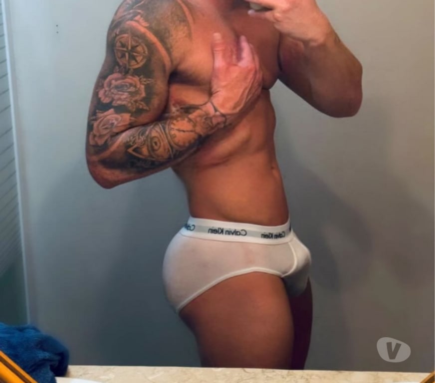  Gay massage Bracknell Forest Bracknell - Bracknell Forest - Photos for Latino Discreet XL BIG AND MUSCLE 🍆🔥 love party 🥂