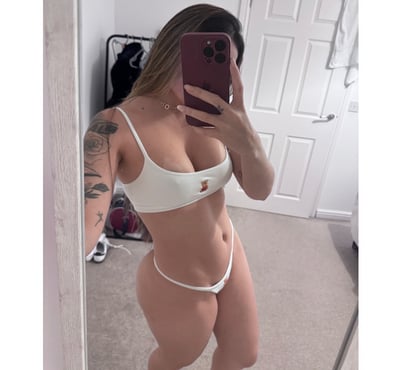Escorts and Massages Yeovil Somerset - Photos for Blue Brazilian 🇧🇷 Natural Body ❤️‍🔥🍾🥵