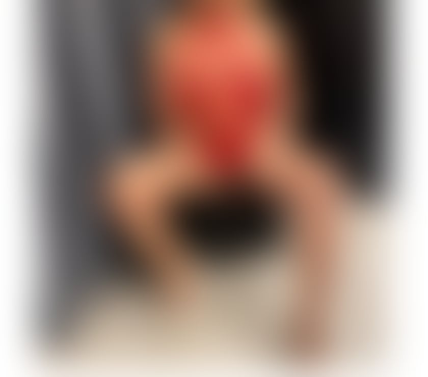 Escorts Cheshire East Crewe - Cheshire East - Photos for Hello Geltemens I m Andreea big boobs Only outcall