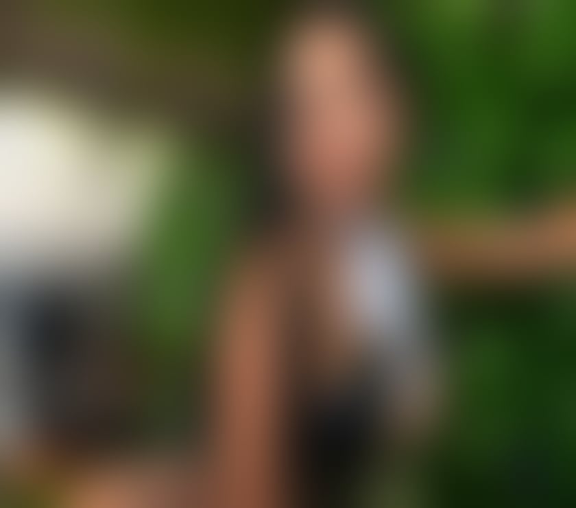 Hello guys!❤️ I’m Crina, your new girl here !❤️