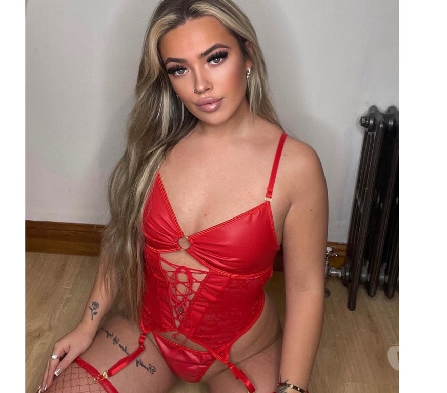 Escorts Buckinghamshire Milton Keynes - Photos for KARINA PARTY 💋 JUST ARRIVED NEW NEW