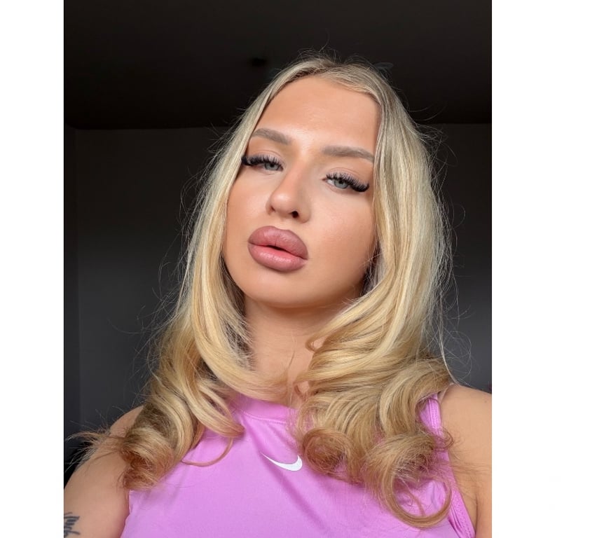 Escorts South East London Greenwich - DLR Station - South East London - Photos for Mia British babe 🇬🇧🇱🇹 don’t miss out 💖🌸