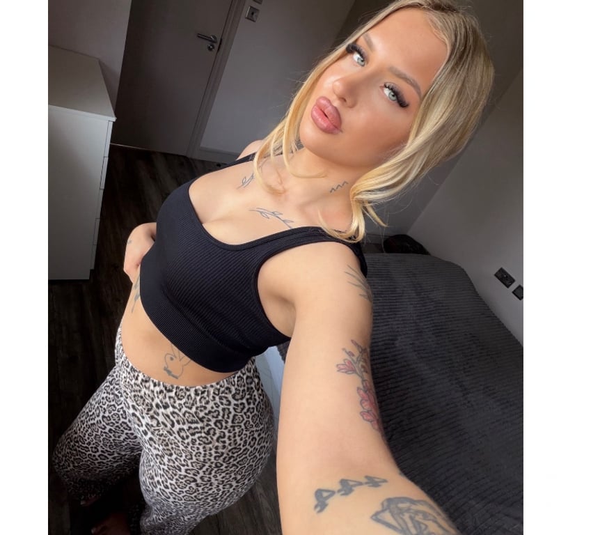 Escorts South East London Greenwich - DLR Station - South East London - Photos for Mia British babe 🇬🇧🇱🇹 don’t miss out 💖🌸