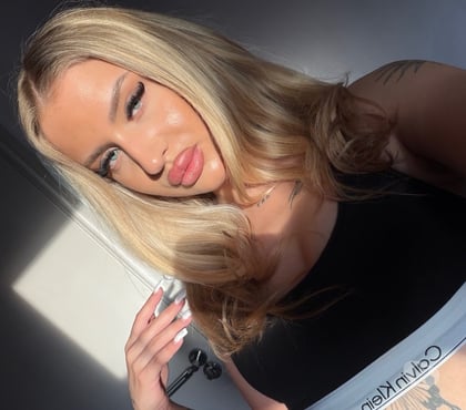 Escorts Greenwich South East London - Photos for Mia British babe 🇬🇧🇱🇹 don’t miss out 💖🌸