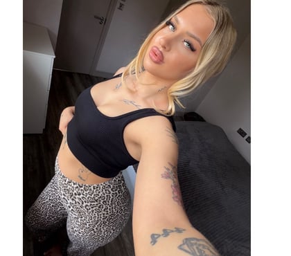 Escorts Greenwich South East London - Photos for Mia British babe 🇬🇧🇱🇹 don’t miss out 💖🌸