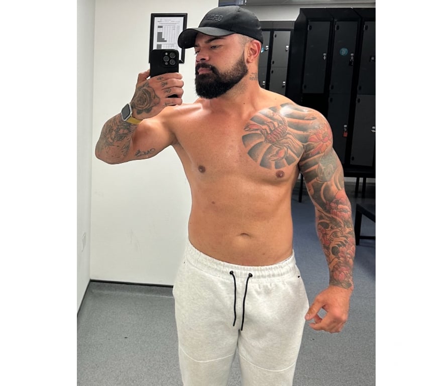  Gay massage Glasgow Glasgow City Centre - Glasgow - Photos for 🔥STRAIGHT MAN FROM BRAZIL - OUT AND DISCREET🔥