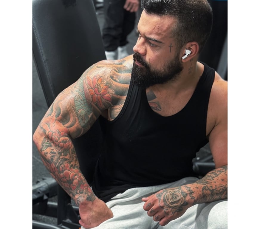  Gay massage Glasgow Glasgow City Centre - Glasgow - Photos for 🔥STRAIGHT MAN FROM BRAZIL - OUT AND DISCREET🔥