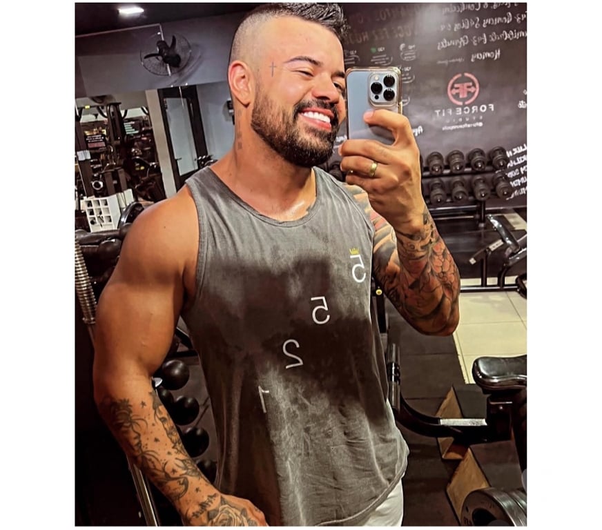  Gay massage Glasgow Glasgow City Centre - Glasgow - Photos for 🔥STRAIGHT MAN FROM BRAZIL - OUT AND DISCREET🔥