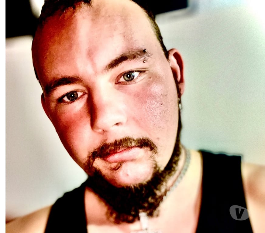 adult personals Hampshire Havant - Photos for 26 year old guy for something special