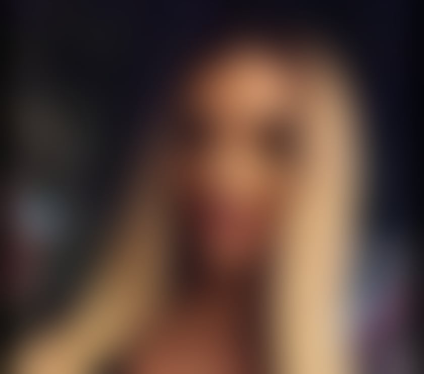 Outcall only , waiting for you