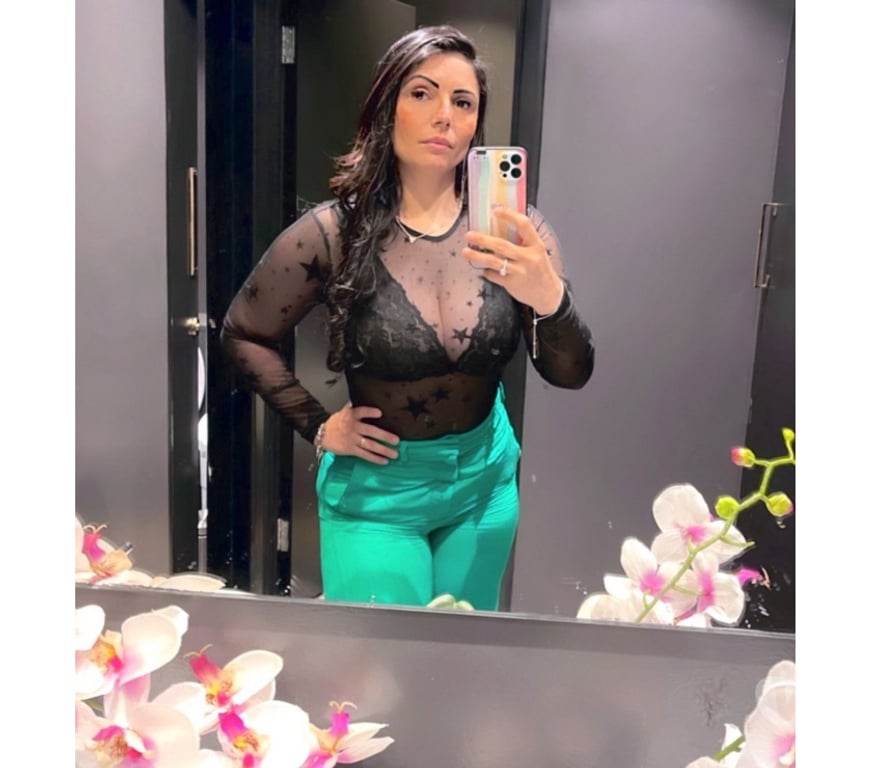 Escorts Essex Thurrock - Essex - Photos for Jullie Naught and Party Girl