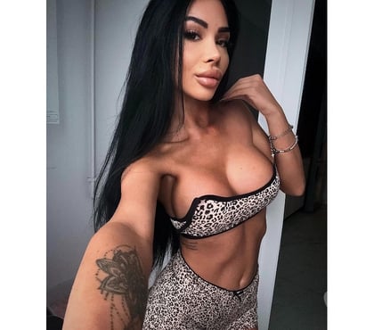 Escorts and Massages Farnborough Rushmoor - Photos for 🍒 Kim 🎀 SLIM ❤️ High Class and Genuine 💯