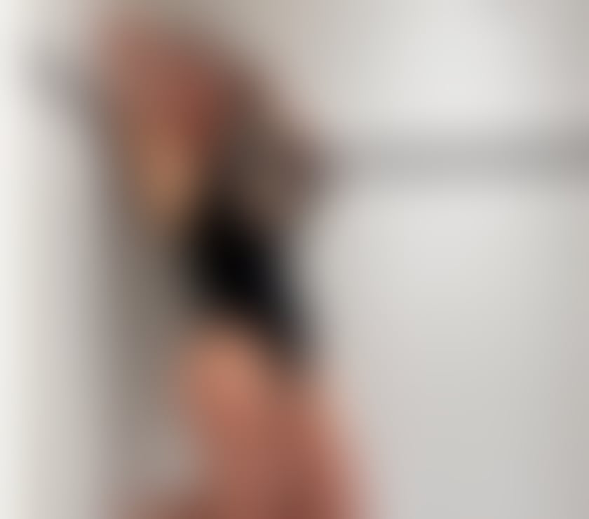 Relaxing and Revitalising Massage by English Sadie