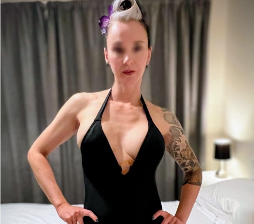 Escorts Bracknell Forest Bracknell - Bracknell Forest - Photos for Relaxing and Revitalising Massage by English Sadie