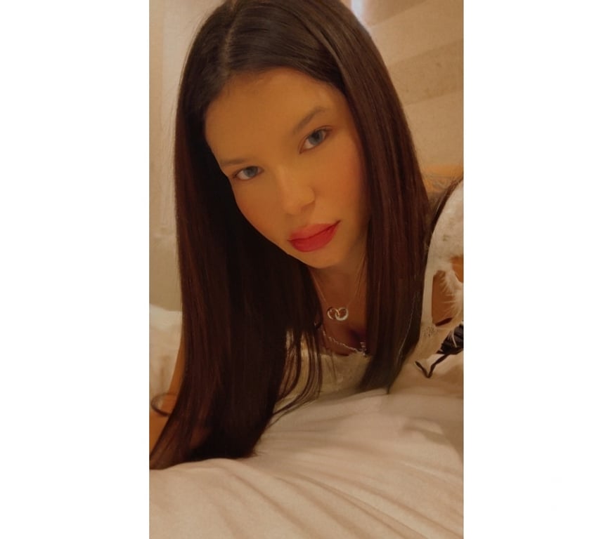 Escorts North West London Camden - Photos for ✨Brazilian Brunette Petite Irresistibly Elegant ✨