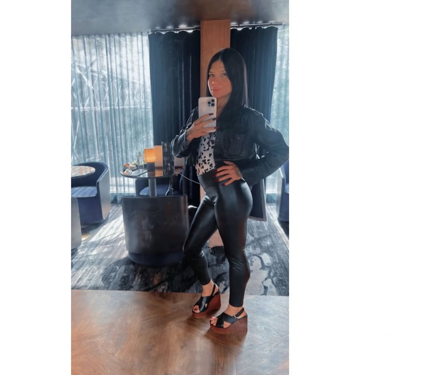 Escorts North West London Camden - Photos for ✨Brazilian Brunette Petite Irresistibly Elegant ✨