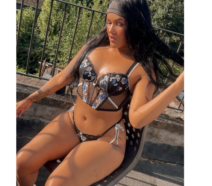 Escorts North London Bounds Green - North London - Photos for Beautiful girl Helena party girl