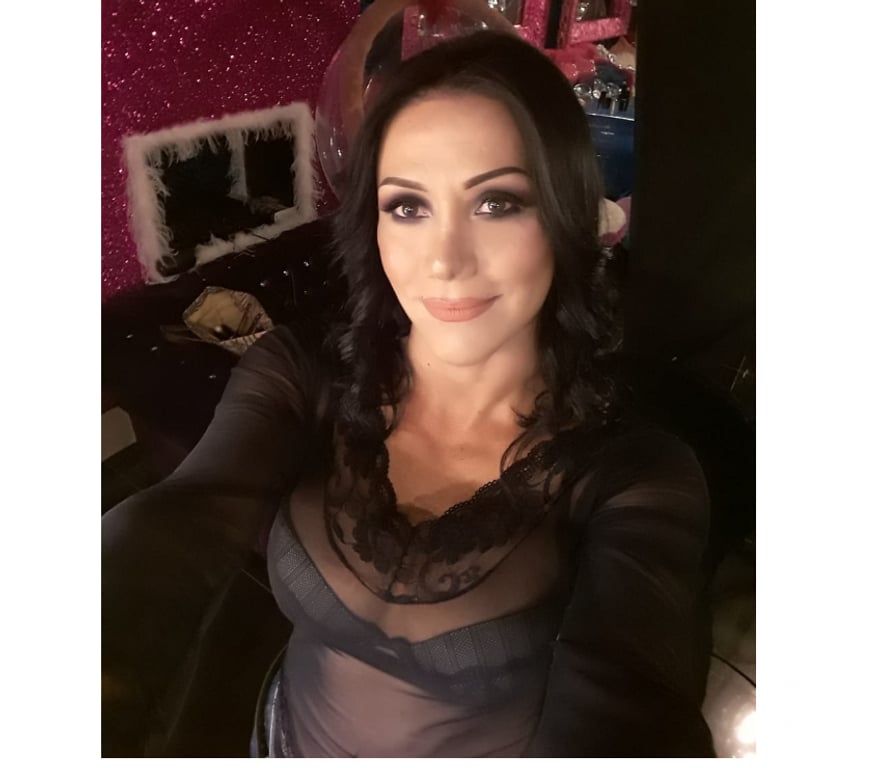 Trans Escorts East Sussex Brighton - Photos for Feminine Juicy Smooth Model TRANS Girl With Hard TOY