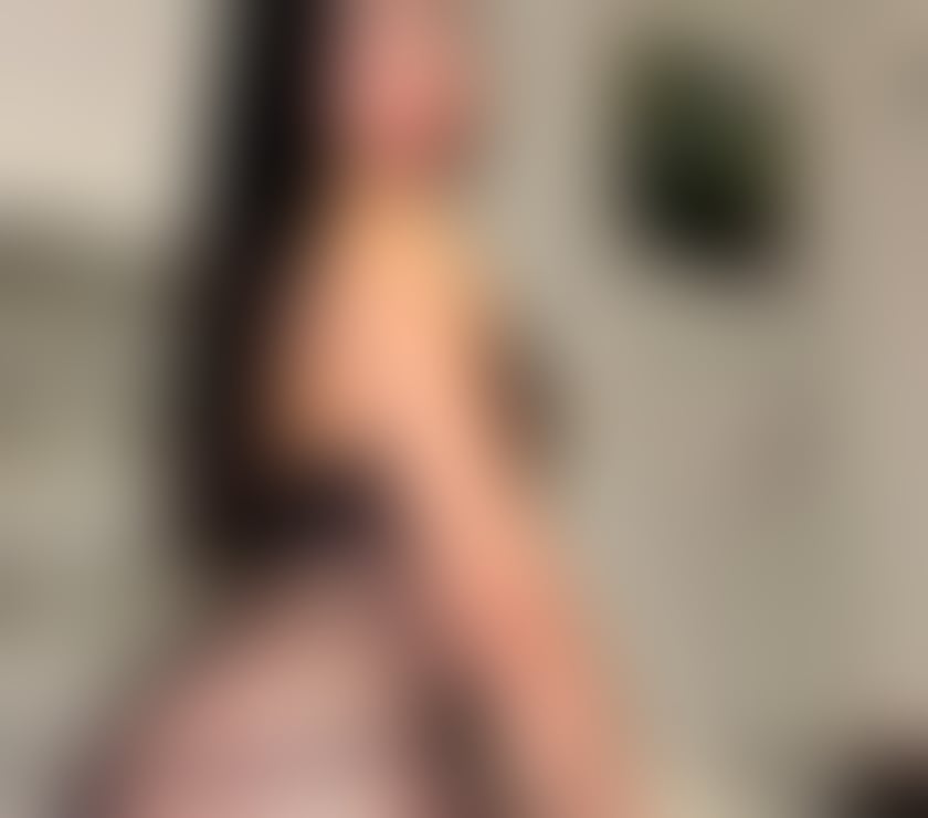 Trans Escorts Cricklewood North West London - Photos for Lara, the young Brazilian has just arrived in the city