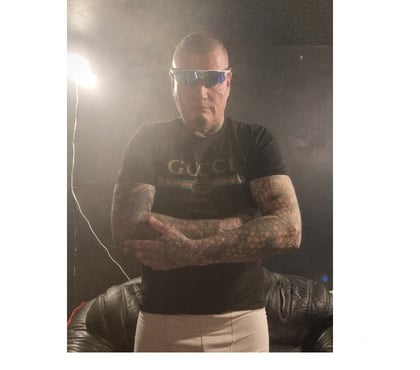 naughty dating Bingley Bradford - Photos for Mature Man Seeks Adult Fun With Ladies