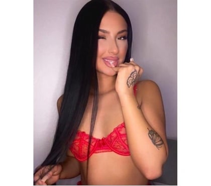 Escorts Three Bridges Crawley - Photos for Lucy Latina🔵 Lovely Brunete💯genuine🔝