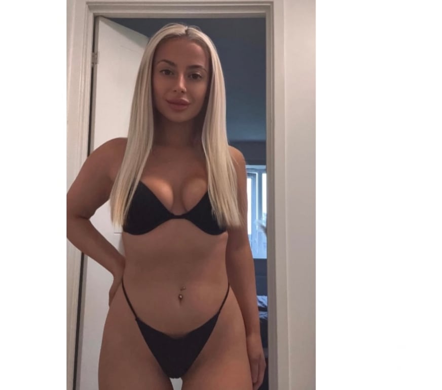 Escorts Derbyshire Derby - Photos for Candy blonde💯🍌🍑no rush💯fresh💯genuine