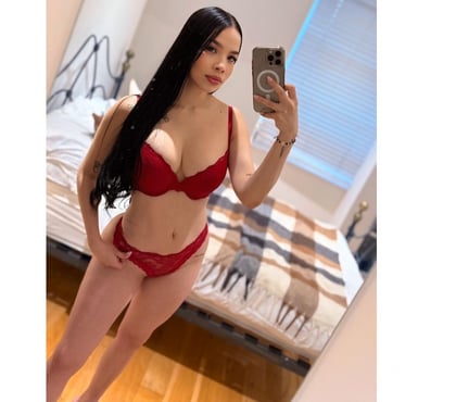 Escorts Wigan Town Centre Wigan - Photos for Kiara pettite big ass and boobs x outcalls short stay herex