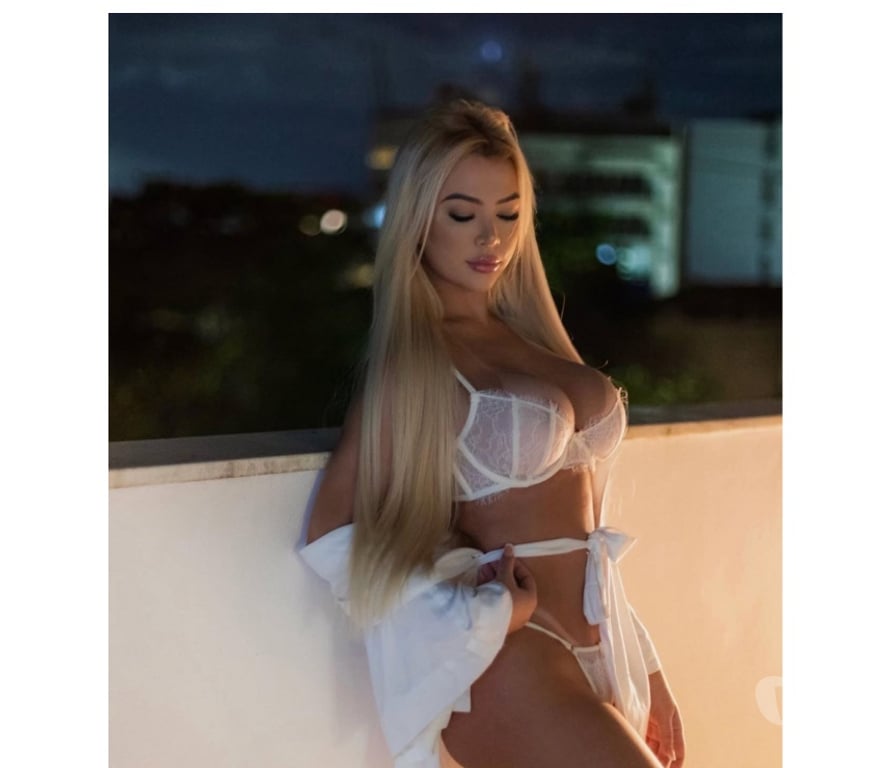 Escorts Surrey Woking - Photos for anitta 🎉 stunning party girl 🎉🎉