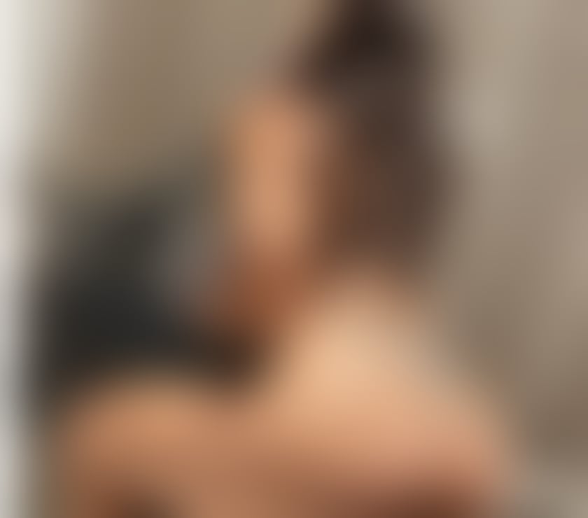 Photos for Yara❤️‍🔥Hot Party Girl🔥🇧🇷 Real Pics😍