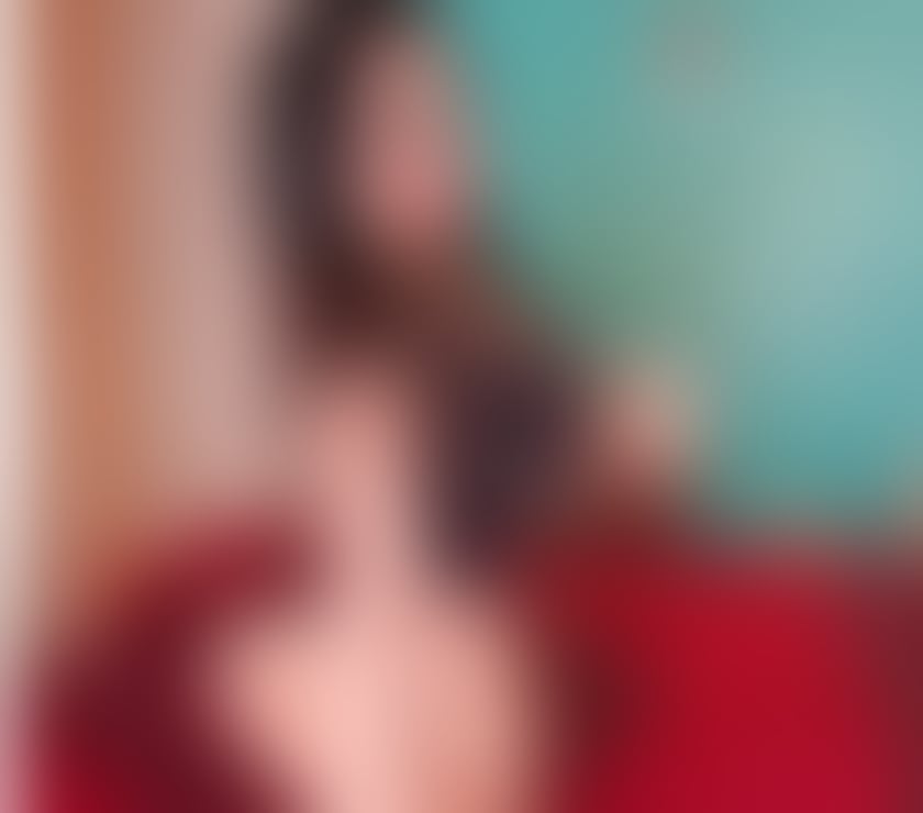 New in town babe come see me