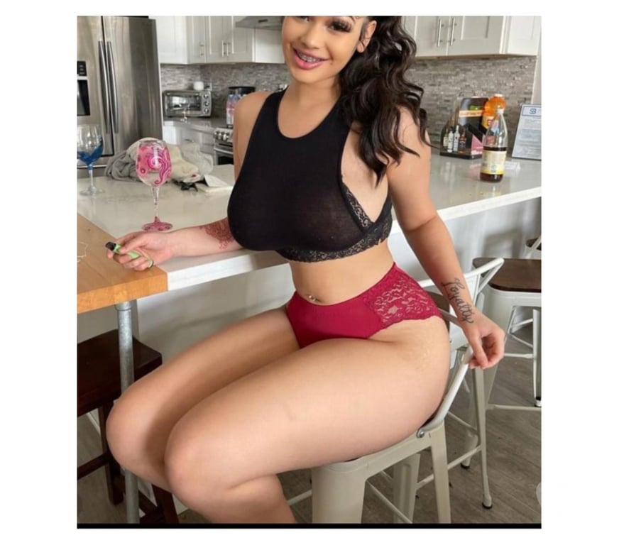 Escorts East London Whitechapel Station - East London - Photos for SEXY CURLY GIRL🥵🥵FREE NOW!!!