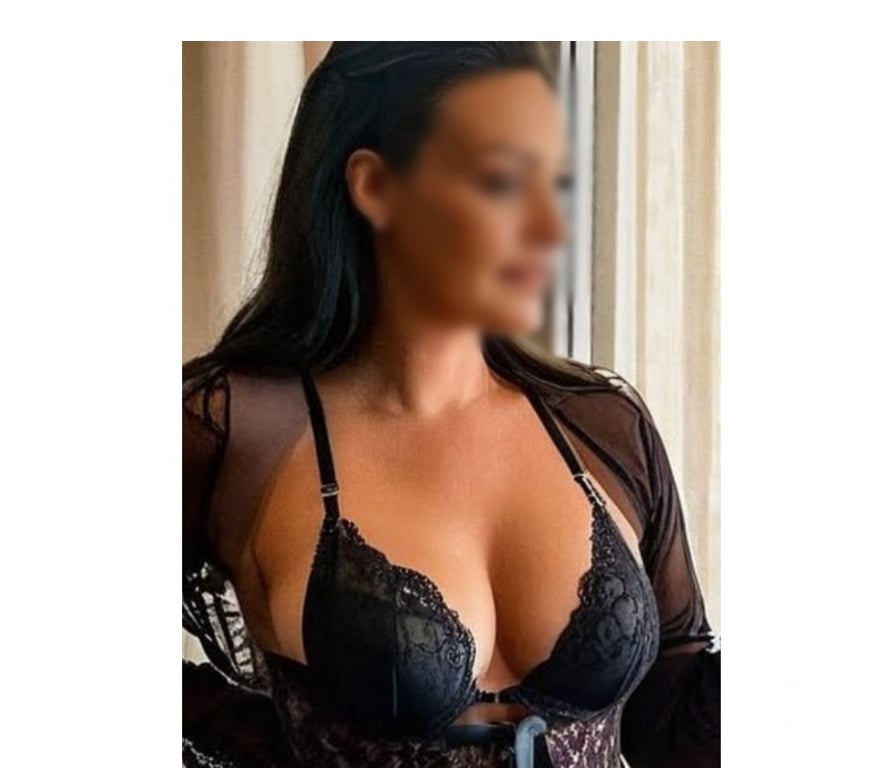 Escorts South East London East Croydon (Tramlink) Station - South East London - Photos for GFE❤️ Busty ❤️ Brazilian