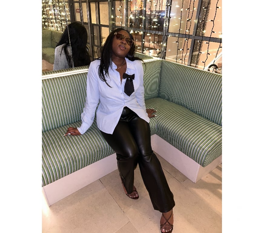 Escorts West London Shepherd`s Bush - West London - Photos for Elegant Caribbean Companion – Discreet