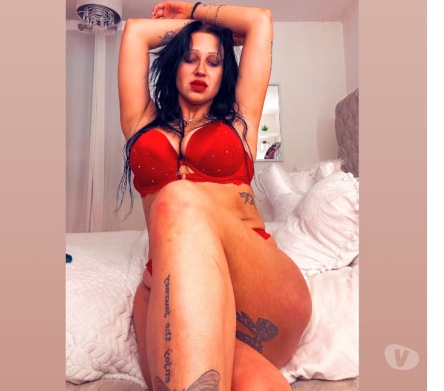 Escorts West Midlands Birmingham - Photos for Escort service playful mood 🤯 licking honey girl