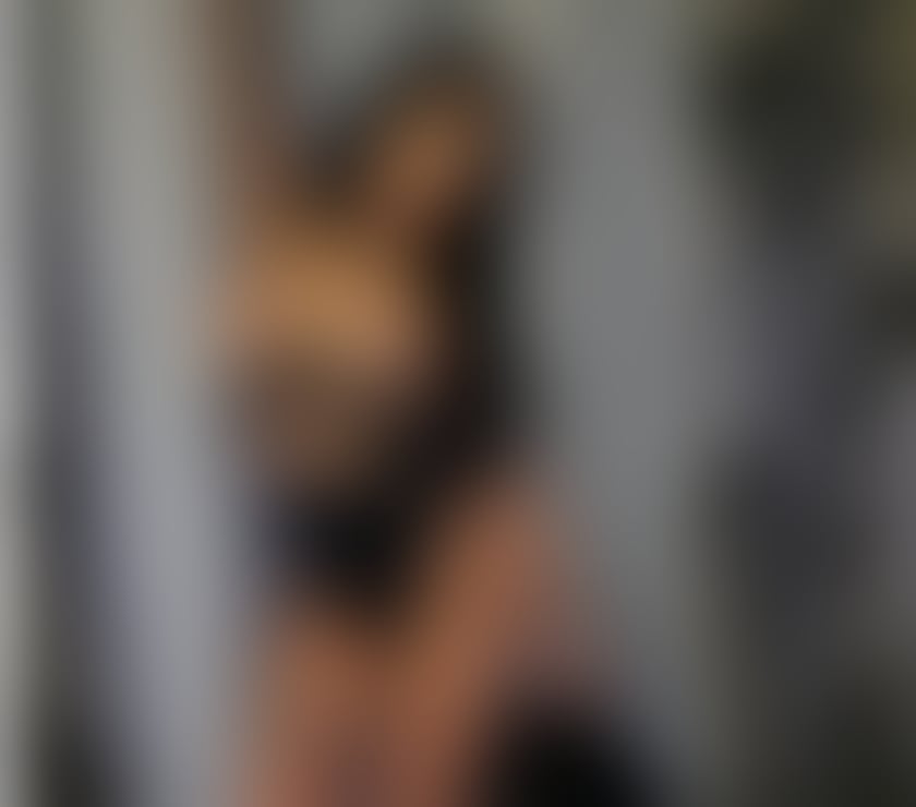 Escorts Surrey Woking - Photos for ❤️‍🔥New in town Outcall🥂party girl❤️‍🔥