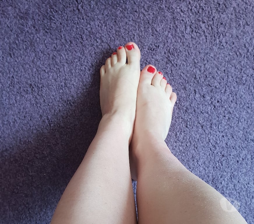 Escorts Essex Brentwood - Photos for MASSAGE WITH PROFESSIONAL MASSEAUSE, FOOT WORSHIP