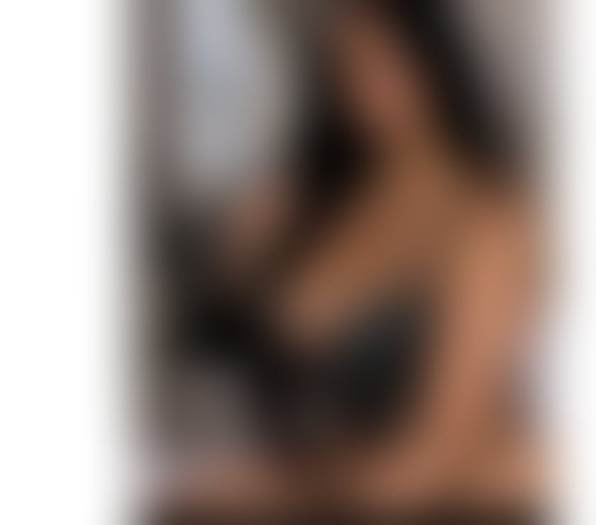 Nicolle 🇧🇷big boobs 🍑party girl 🥃