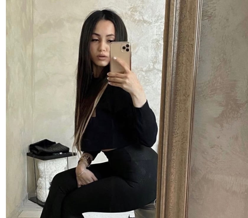 Escorts Hampshire Portsmouth - images_alt_text Hey hot brunette here just for you Rebeka ❤️💦😜