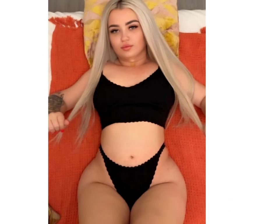 Escorts West Sussex Mid Sussex - Photos for NEW EMILY PARTY GIRLS💯HORNY❤️OUTCALL ONLY