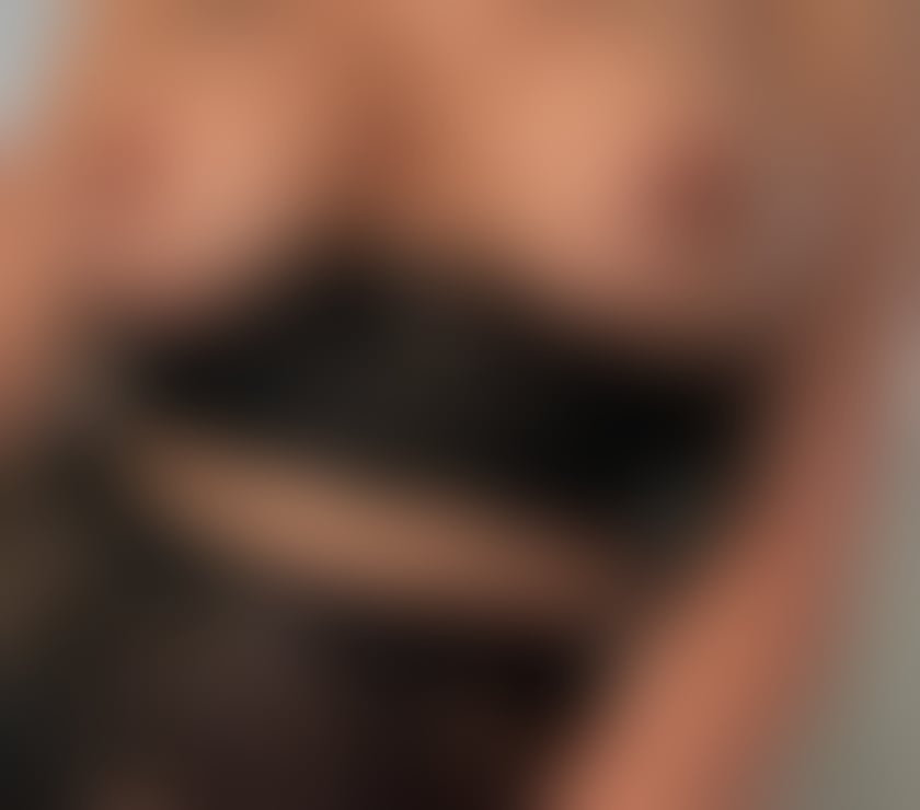 Escorts West Yorkshire Kirklees - Photos for Rebecca new girl in town confirm on WhatsApp