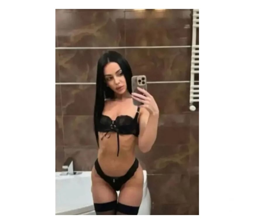 Escorts Surrey Spelthorne - Photos for New escort in town available for outcall only Xx