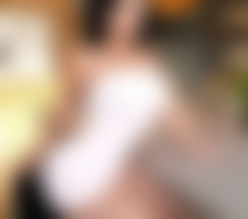 Escorts and Massages Loch Ness Side Highland - Photos for VIP Experience with Stunning Latina