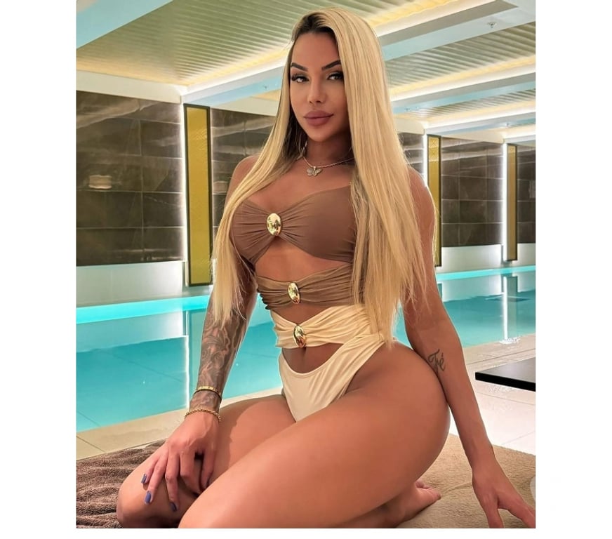 Trans Escorts Cardiff Cardiff City Centre - Cardiff - Photos for MISS SHERON ALWAYS HORNY