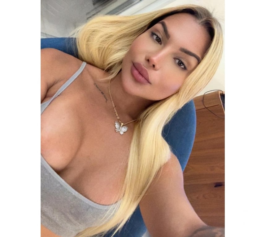 Trans Escorts Cardiff Cardiff City Centre - Cardiff - Photos for MISS SHERON ALWAYS HORNY