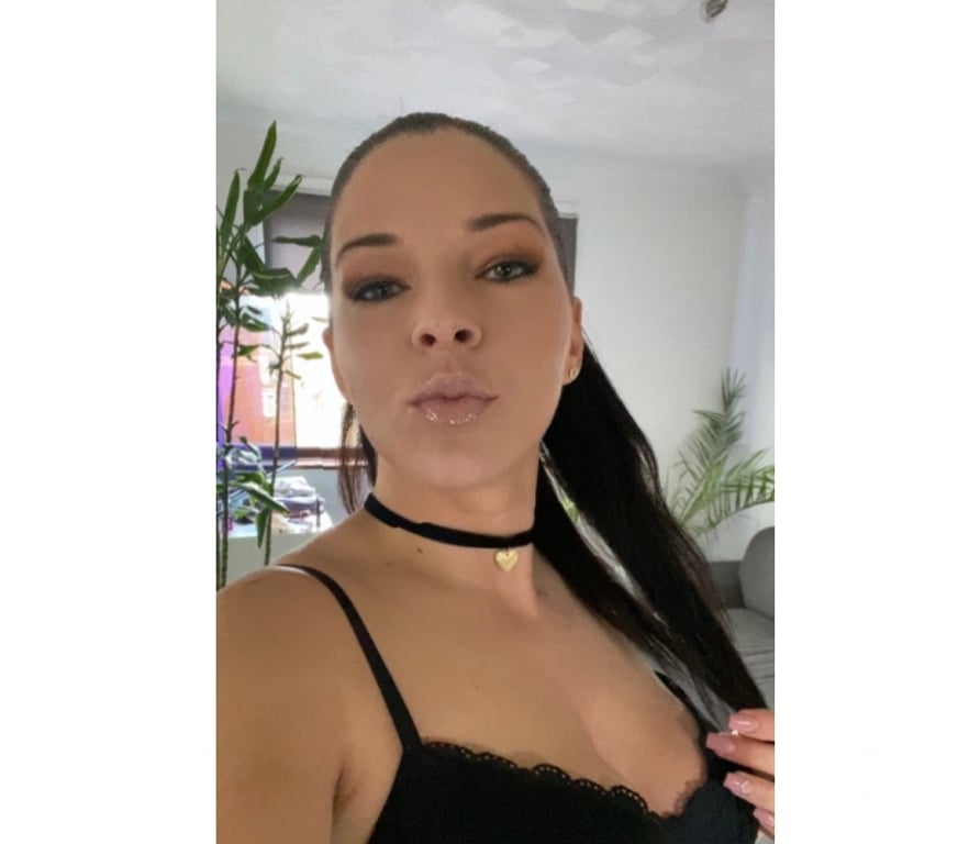 Escorts Slough Slough Town Centre - Slough - Photos for Relaxing escape