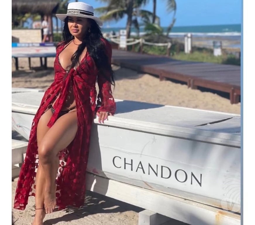 Escorts East London Canning Town - East London - Photos for CLASSY BRAZILIAN BRUNETTE 🇧🇷 REAL PHOTOS ✨💋