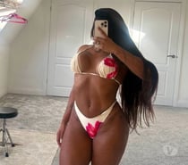 Brazilian brunette with silicone 🇧🇷🇧🇷🌶️