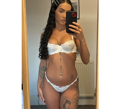 Escorts and Massages Dundee City Centre Dundee - Photos for Gisele sweet girl