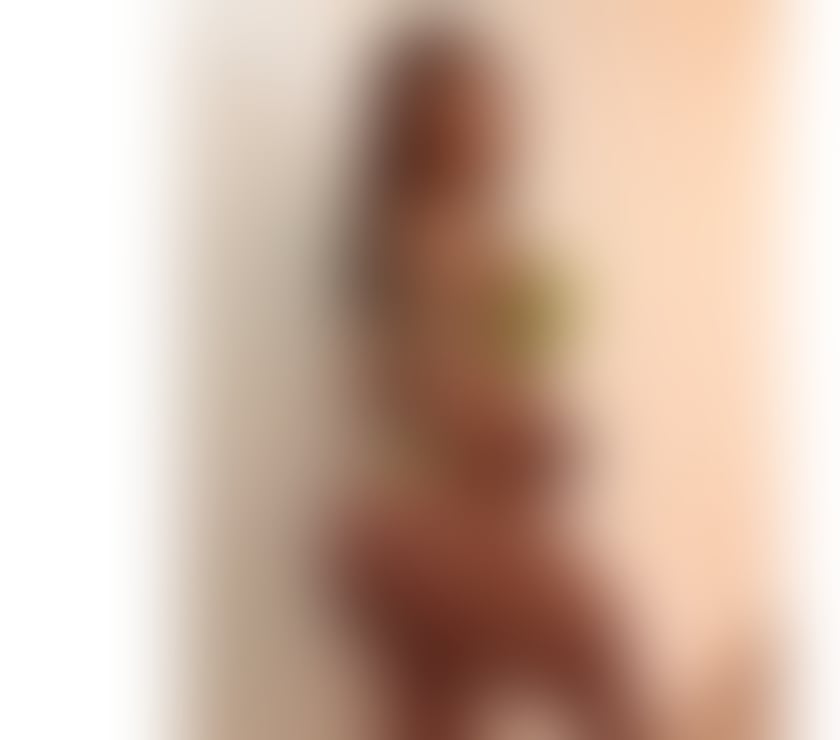 Escorts West London West Kensington Station - West London - Photos for EVA BODYBUILDING BIG ASS 🍑🇧🇷💪🏽