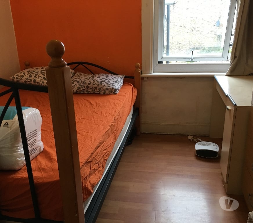 room to let East London Upton Park - East London - Photos for double oom to let inclusive all bills available now E13 9DA
